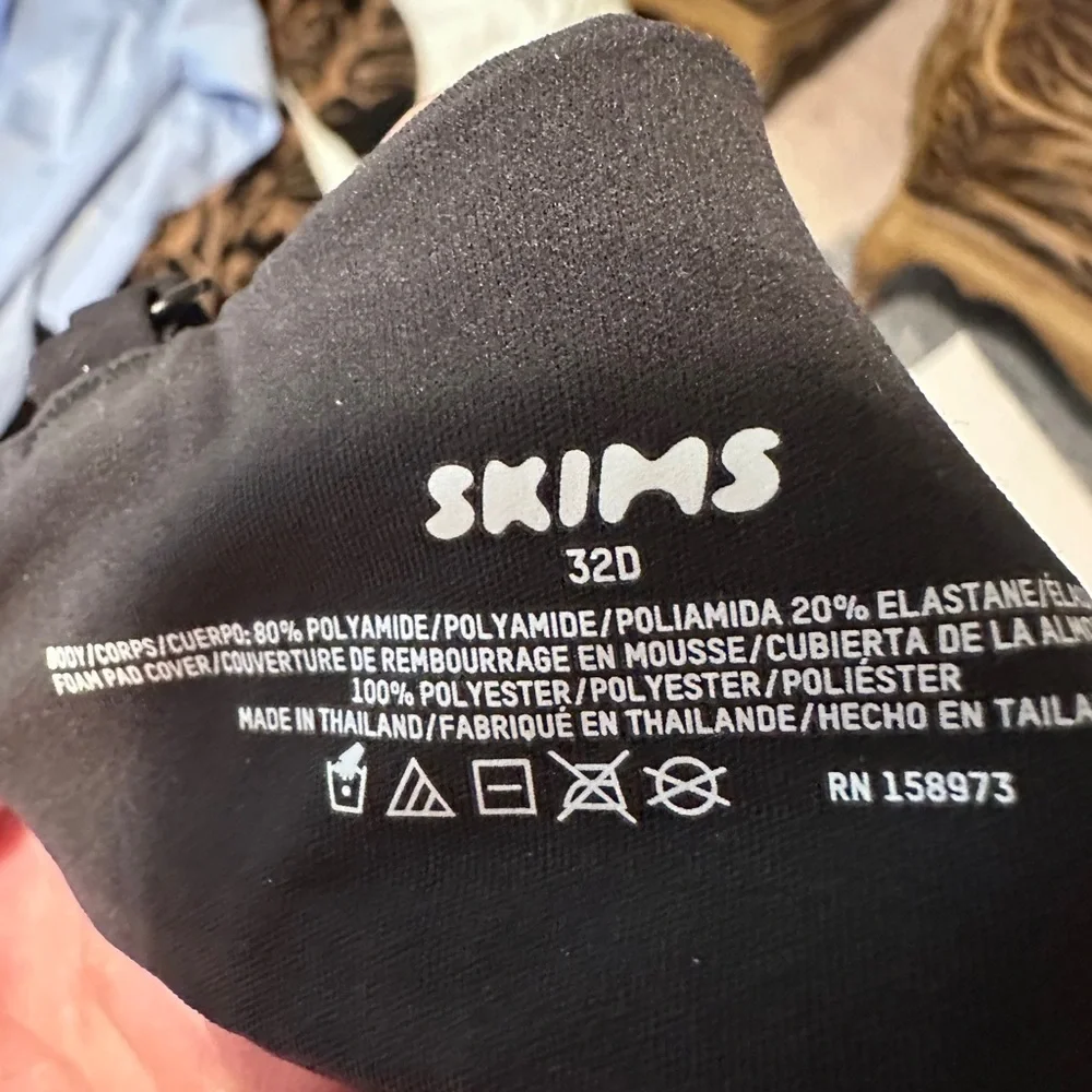 SKIMS NWT 32D — Fits Everybody Padded T-Shirt Contour Bra (Seamless • Underwire) - Picture 4 of 5
